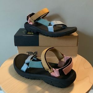 *SOLD* Teva Hurricane XLT 2 Sandals - Men’s Listing